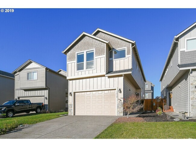 Building Photo - GORGEOUS 3 BED 2.5 BATH NEWLY BUILT HOME W...