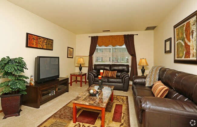 Deckner Manor Apartment Homes
