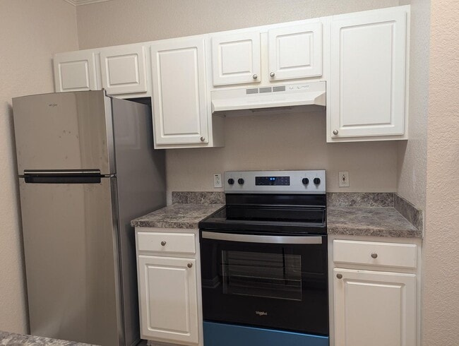 Photo - Peaceful, quiet & comfortable! New Vinyl Plank flooring & Appliances