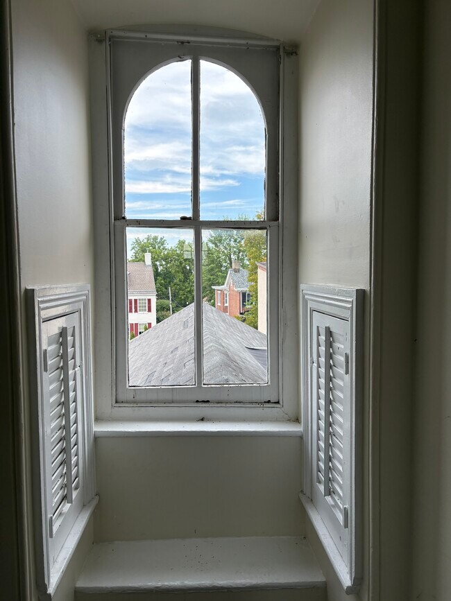 Vista - 10 N Main St Unidad T 4