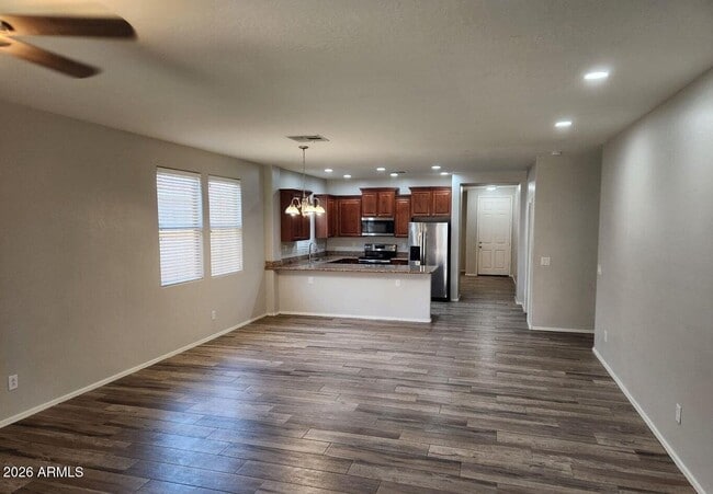 7558 W Spur Dr