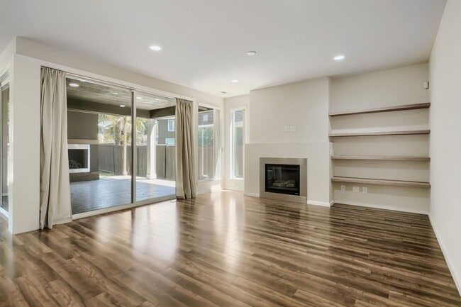 Photo - 4Bd/2.5Ba Renton Home