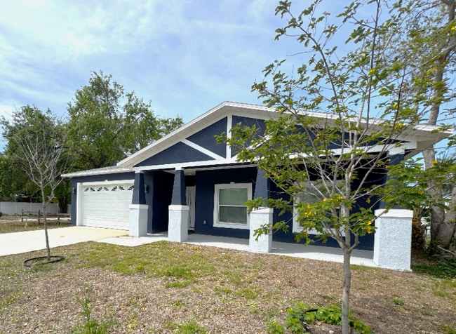 Photo - 302 Archimedes St