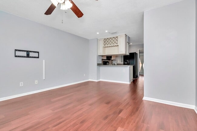 Photo - South Tampa 2 Bedroom w/ Office 2 Bathroom Townhome