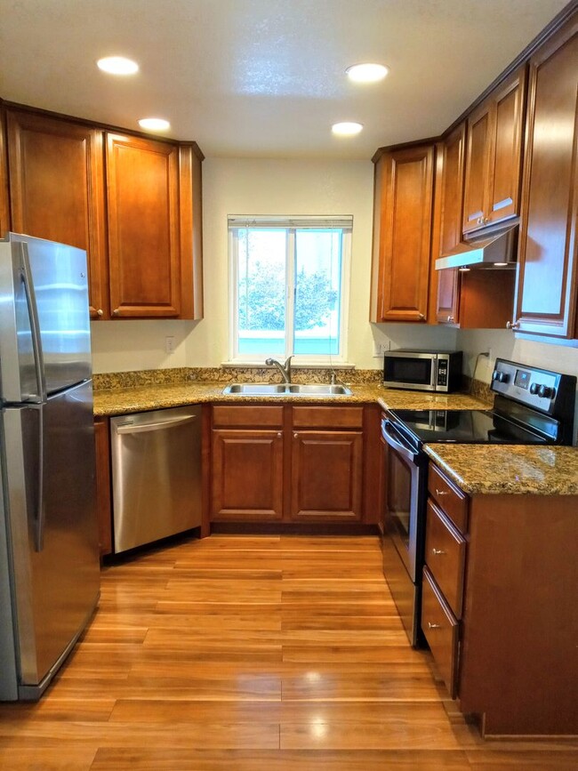 Photo - Great Second Floor 2bd Condo With Pool in Gated Complex