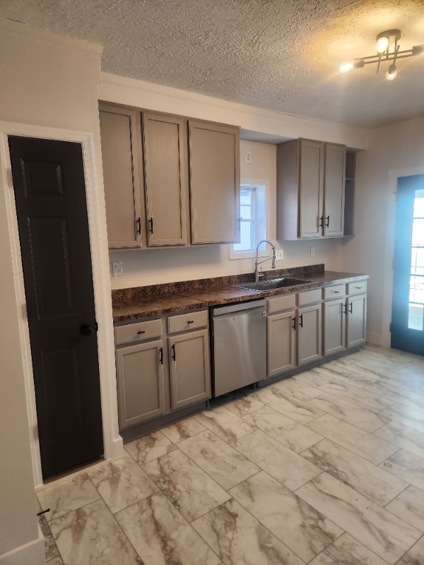 Photo - 145 N Main St