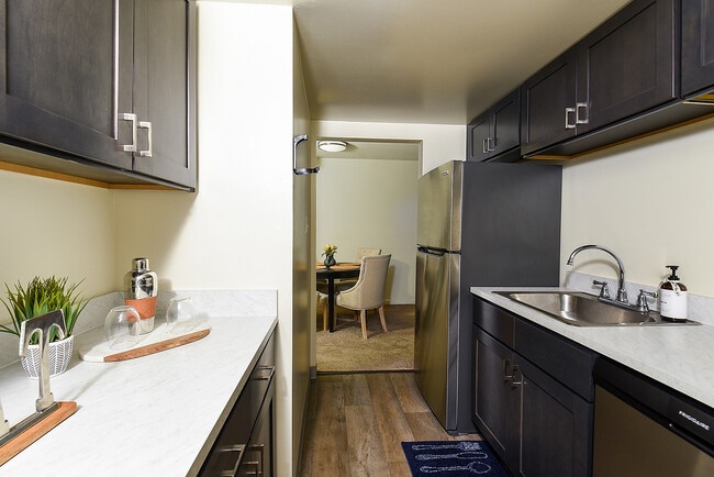 Kitchen - Vairo Village