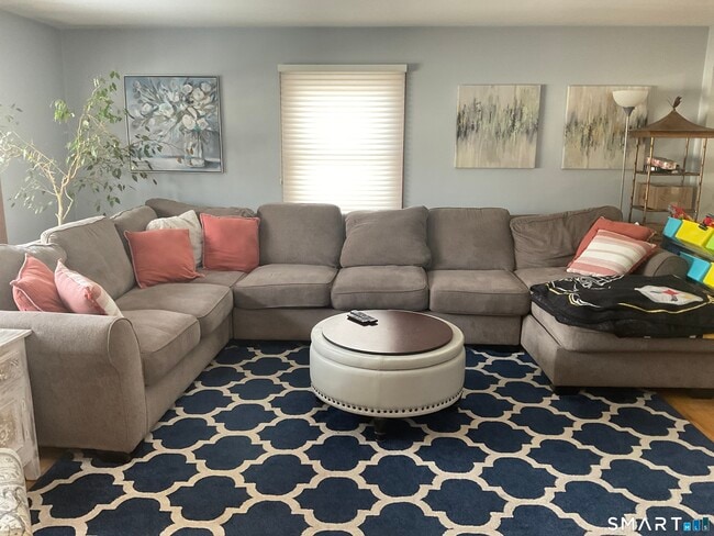 Photo - 83 D'Eramo Pl