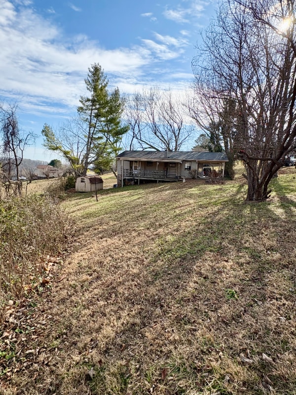 Photo - 412 Meadowview Ln