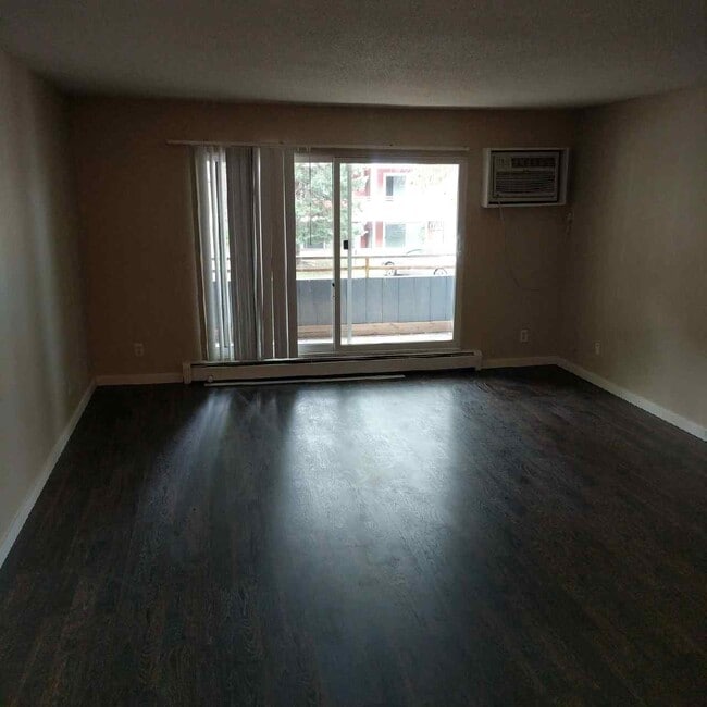 Photo - 8312 Zane Ave N Unidad 8312-208