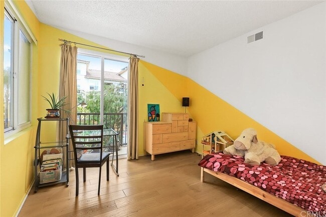 Photo - 330 Cordova St Unidad 330