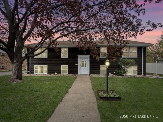 Building Photo - 2050 Pike Lake Dr Rental