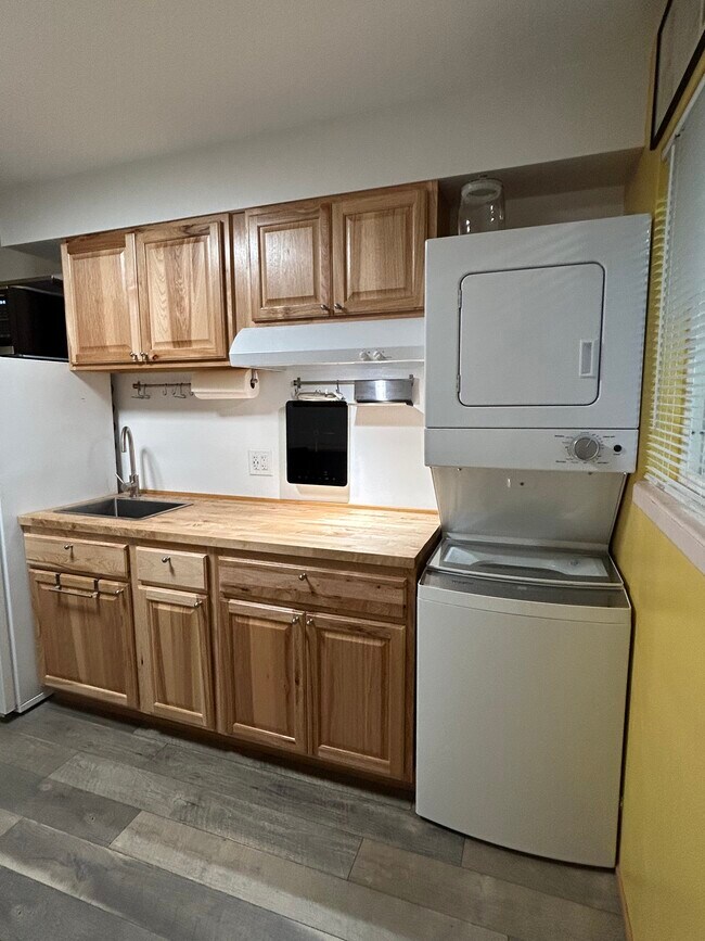 Photo - 304 North 37th Avenue Unidad 1 Bed 1 Bath