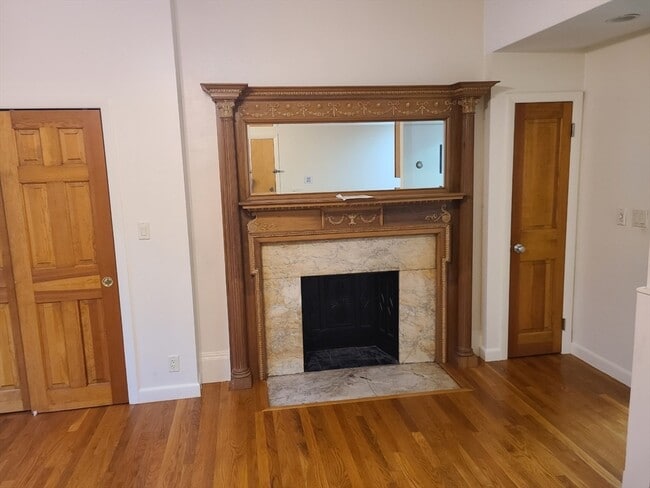 Photo - 907 Beacon St Unit 3