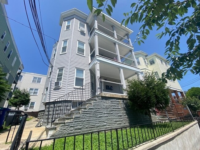 Photo - 40 Temple St Unit 3