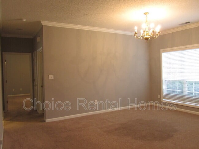 Photo - 102 Aaron Parc Ct