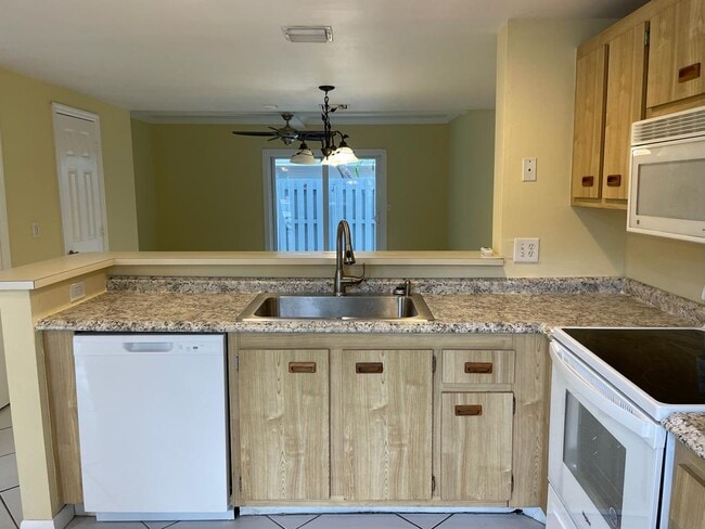 Photo - 81 SW 3rd St