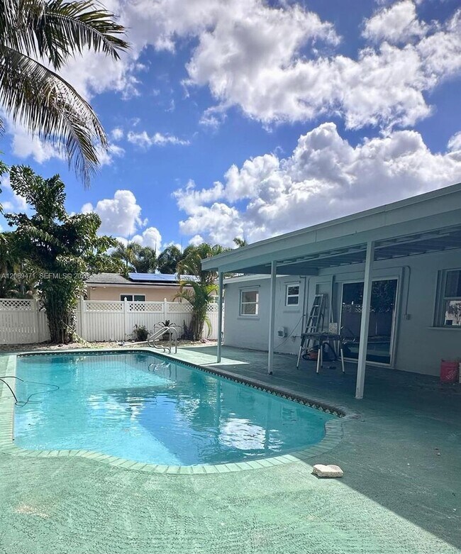 Photo - 6777 NW 4th St