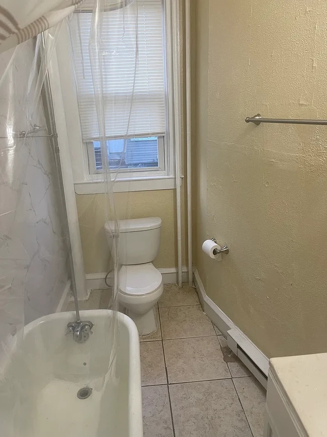 430 Folcroft Ave Unit 2