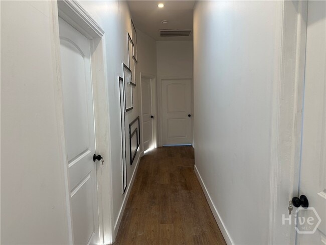 Photo - 312 W 37th St