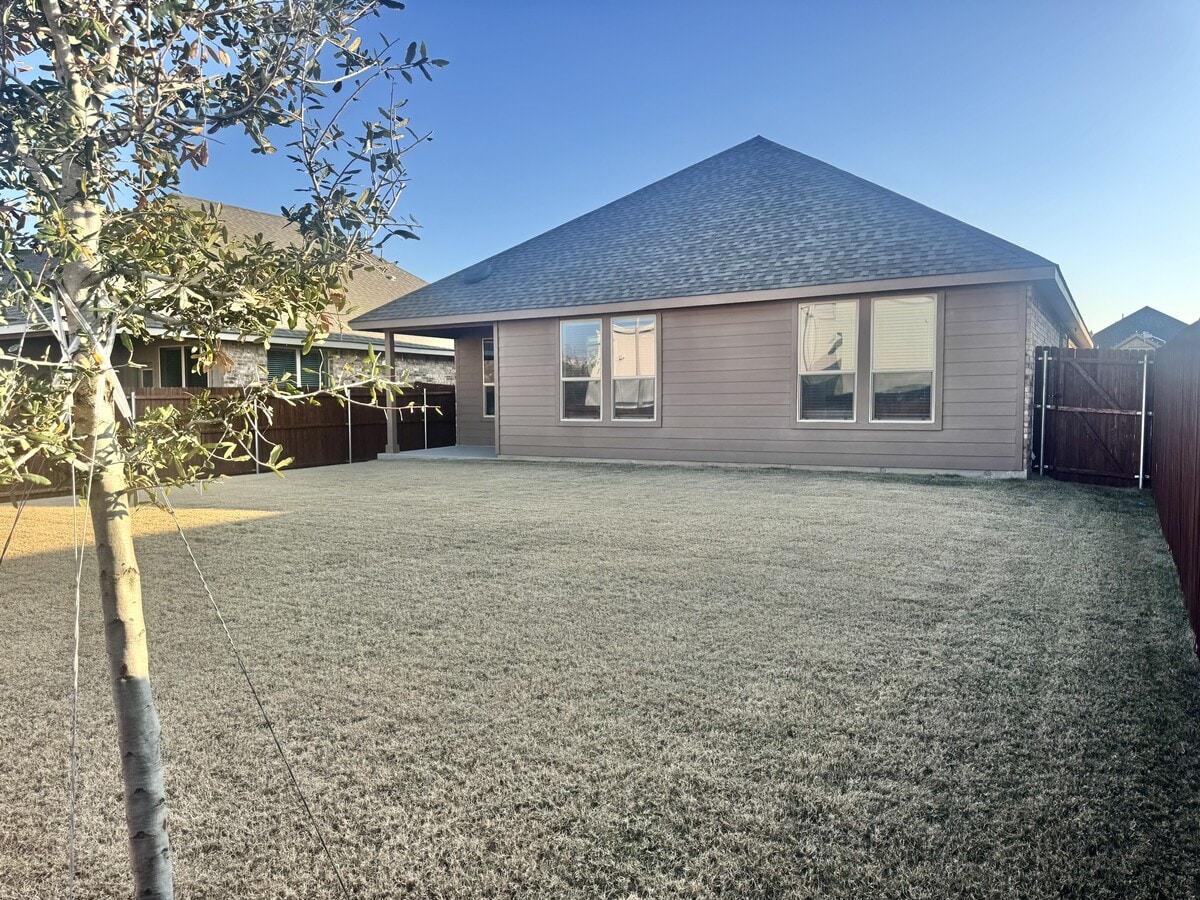 Photo - 1208 Marsha Ln