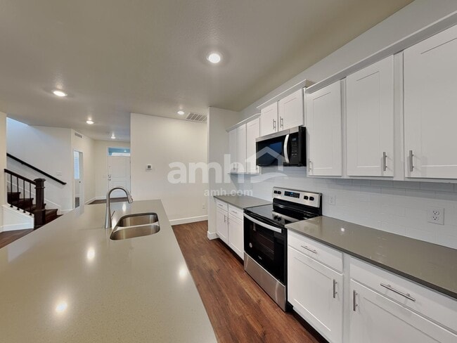 Photo - 8254 Joyce St