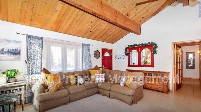 Photo - 199 Oriole Dr