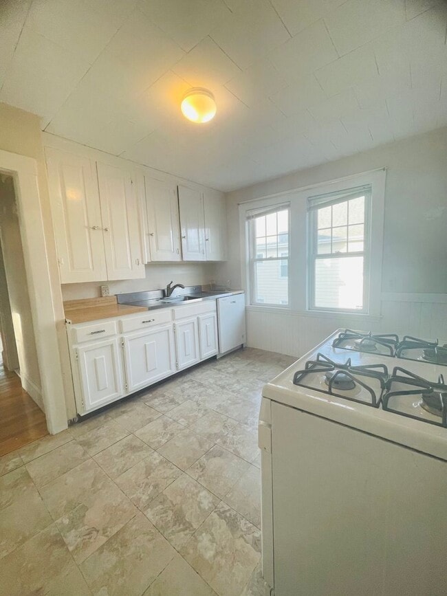 Photo - 16 Templeton Pkwy Unidad 2