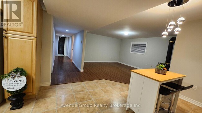 Photo - 124 Brown Wood Dr