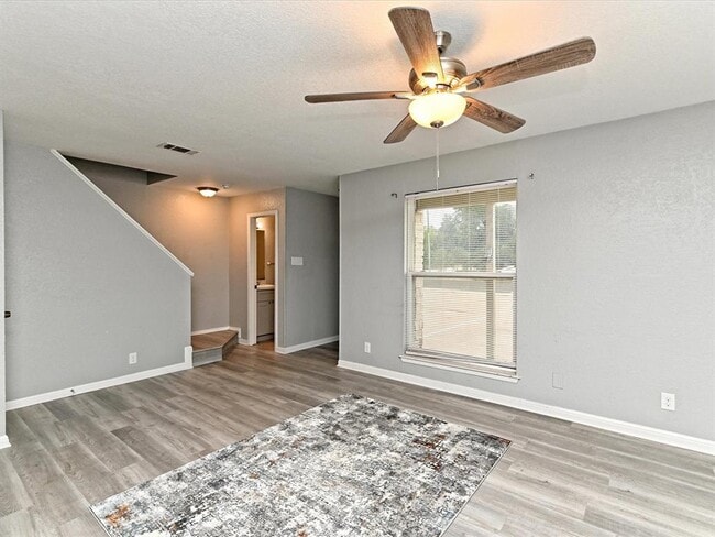 Building Photo - 2621 Ektom Dr Rental