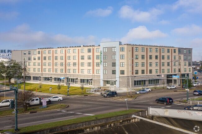 Photo - Parkway Apartments