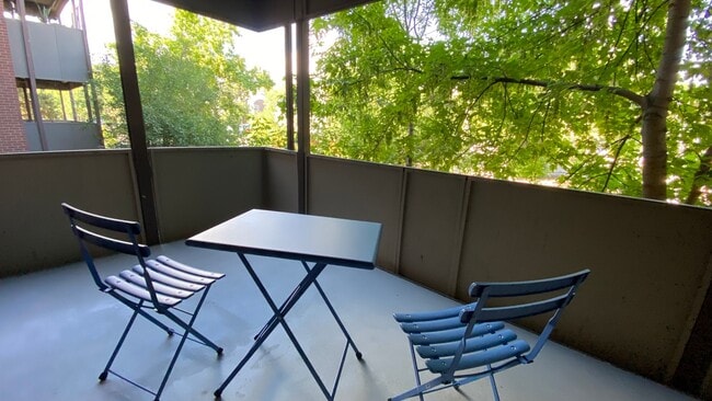 Photo - 2 Bedroom 1 Bath - Blocks from Pearl Street and Downtown