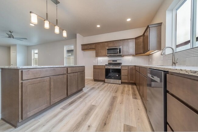 Photo - 2452 Park Vista St