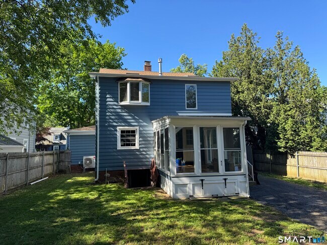 112 Wayland St