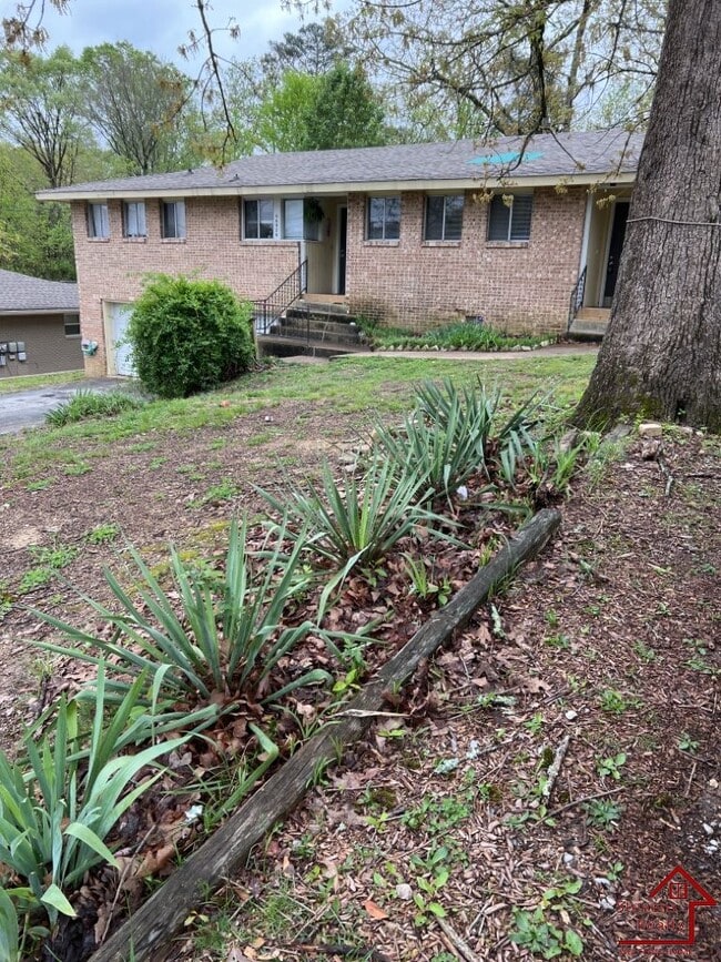 Photo - 4602 Plaza Hills Ln Apartment Unit B