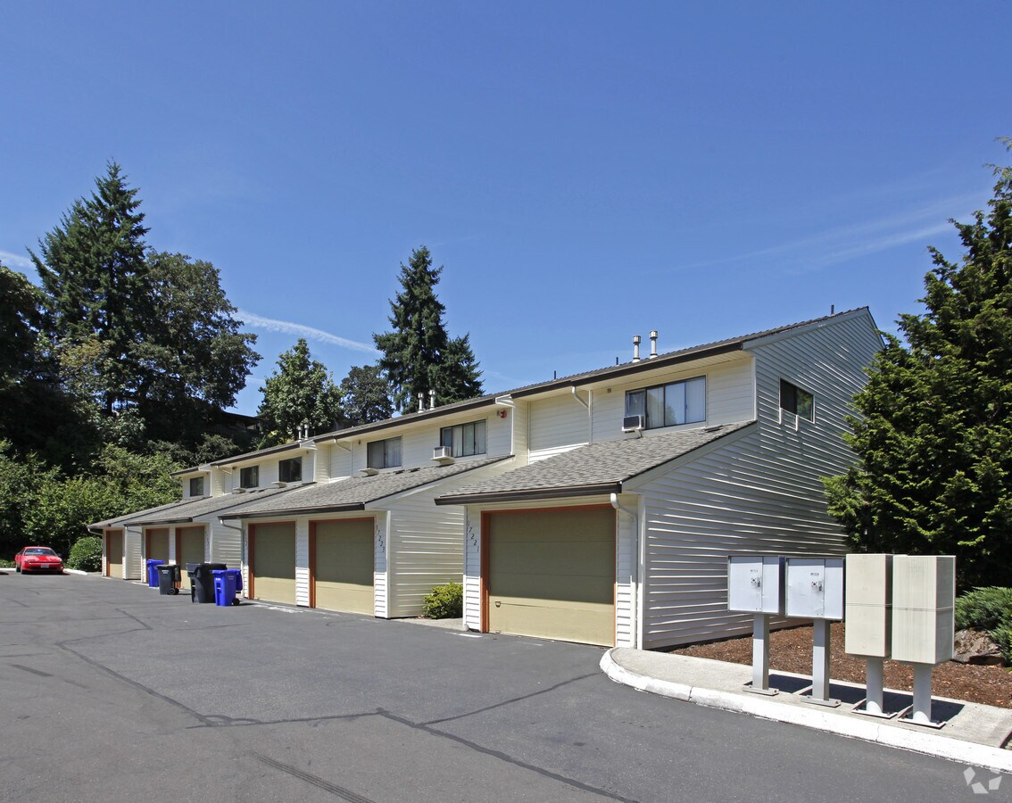 Los Verdes Townhomes - Los Verdes Townhomes