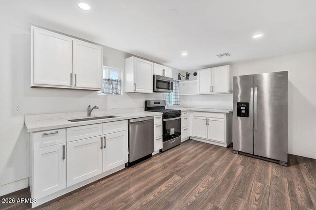Building Photo - Nice 2 bedroom 2 bath in Chandler!
