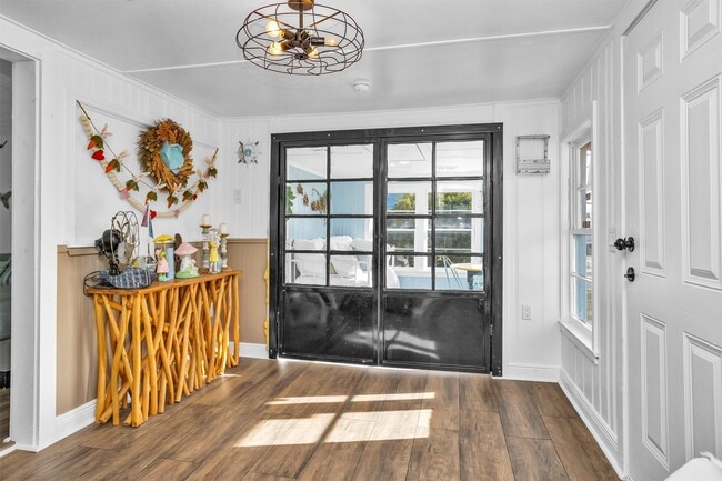 Photo - 631 Clear Lake Rd