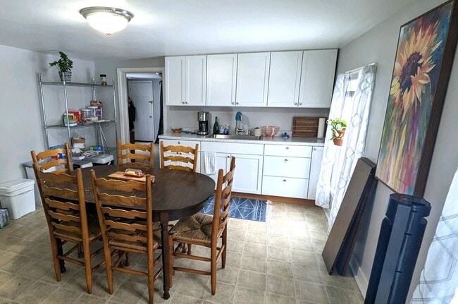 Kitchen - 1929 2nd St Unit Upper