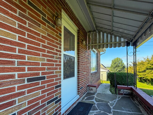 3928 Oregon Pike