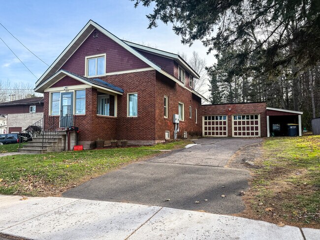Photo - 657 Lake Ave Unidad Lake Ave  B