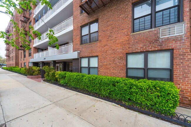 Photo - 2775 E 12th St Unit 329