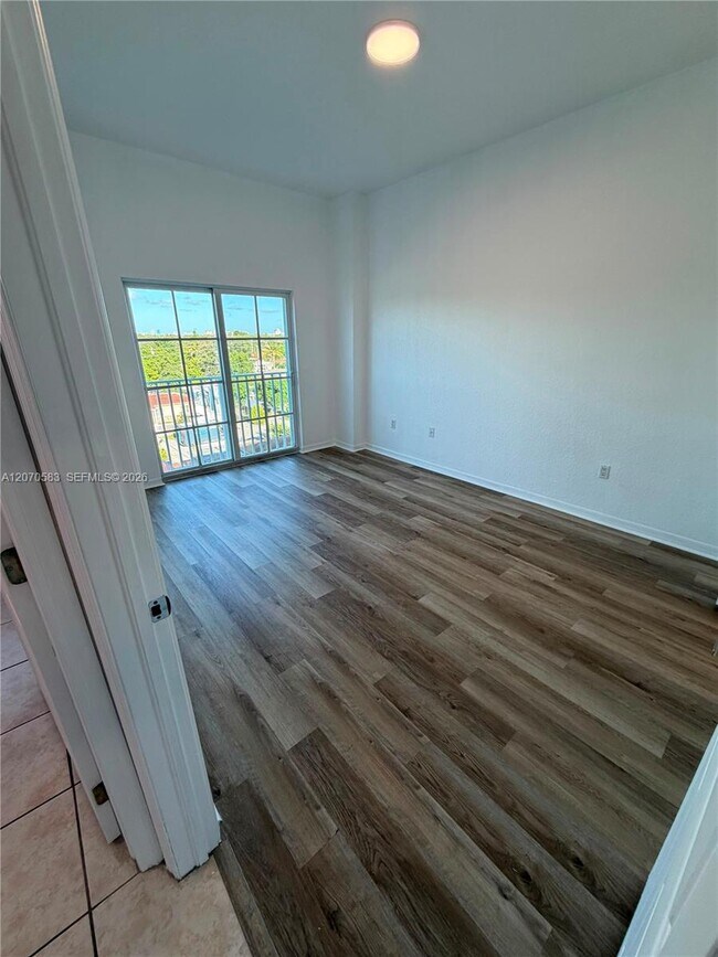 295 NW 57th Ave Unit 508