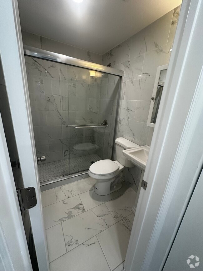 Building Photo - 179 Ada Dr Rental