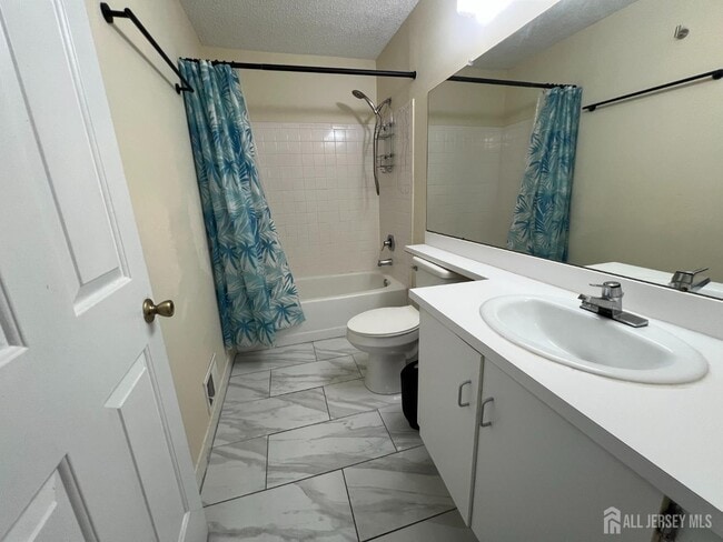 Photo - 72 Joyner Ct