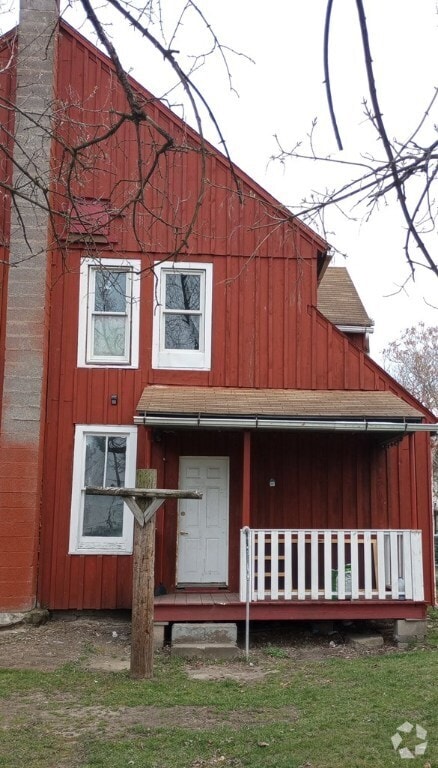 Building Photo - 1101 Oak St Rental