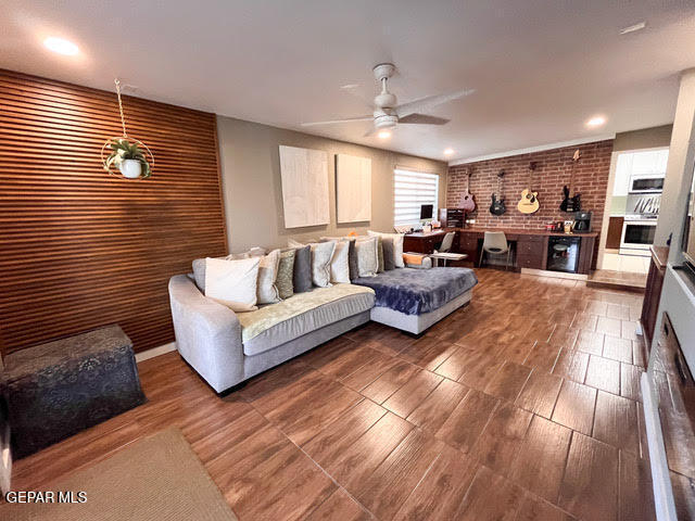 Photo - 1817 Ed White Way