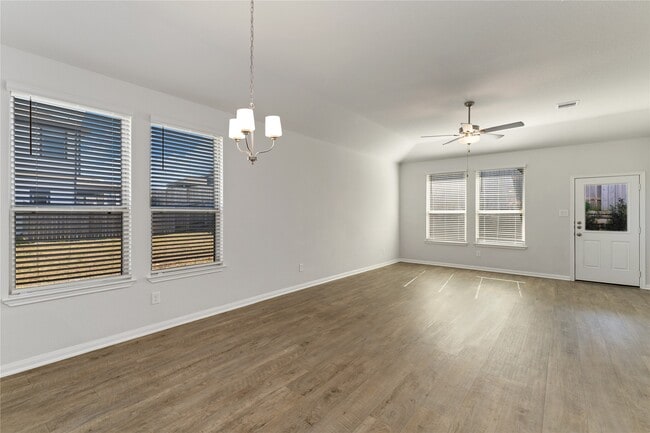 Photo - 25587 Blossom Ct