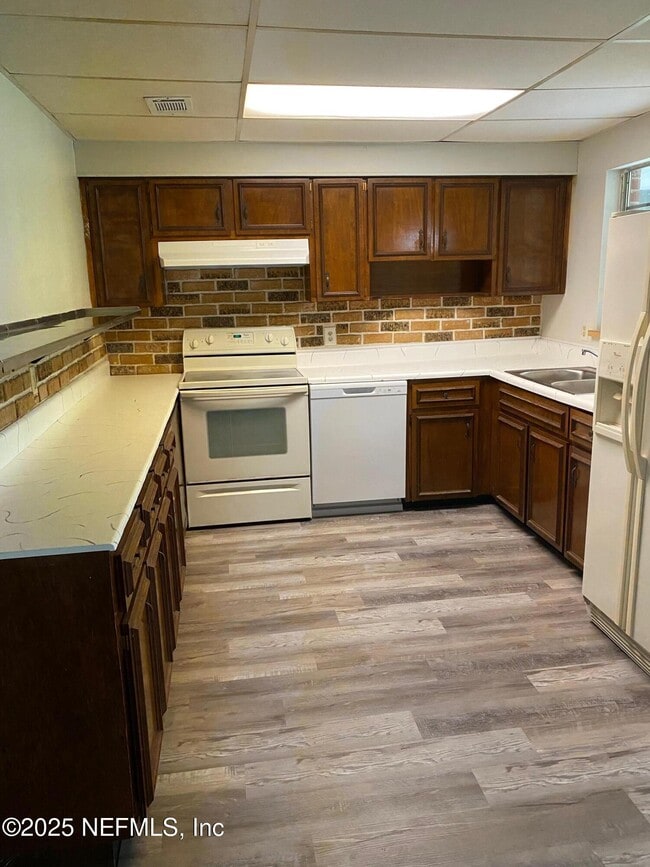 Photo - 7416 Leroy Dr