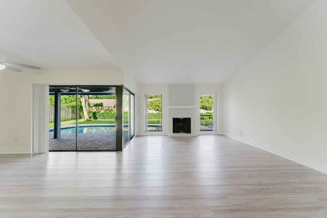 3048 NW 27th Terrace